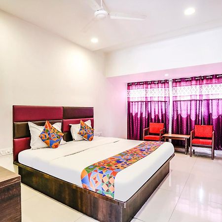 Hotel Fabexpress Raj Tourist à Nashik Extérieur photo