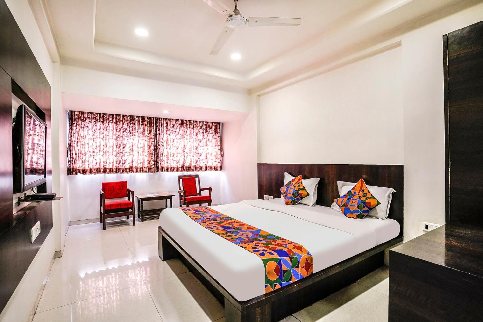 Hotel Fabexpress Raj Tourist à Nashik Extérieur photo